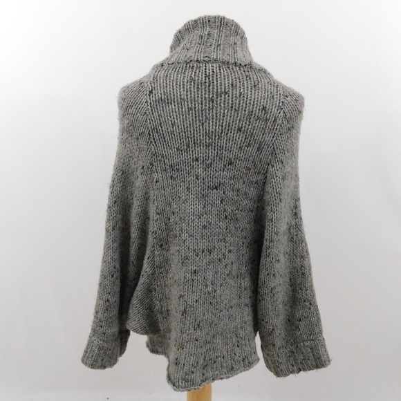 AS by DF Sweater - Picture 5 of 6